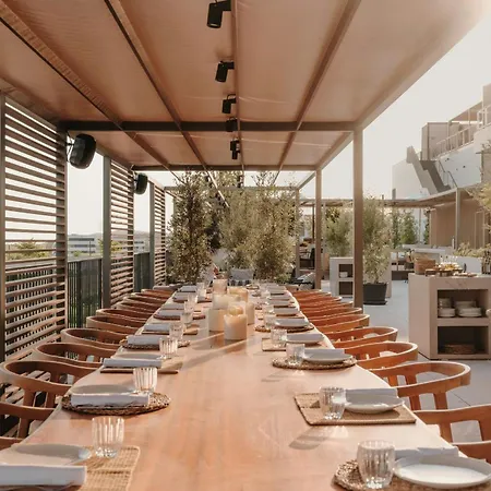 Sabatic Hotel, Autograph Collection 4* 시체스