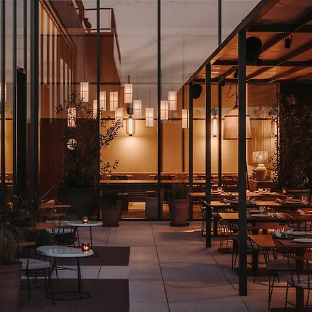 Sabatic Hotel, Autograph Collection 4* סיטגס