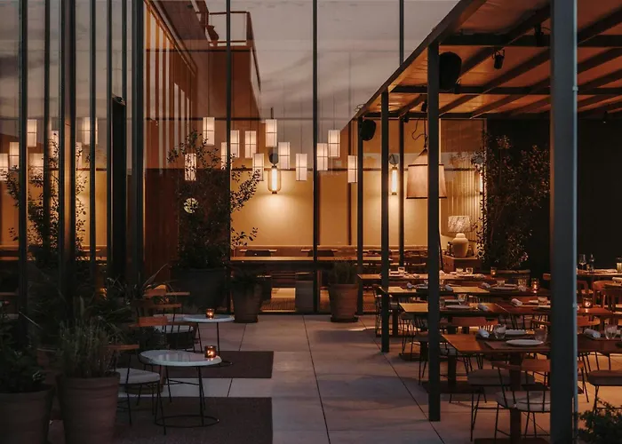 Sabatic Hotel, Autograph Collection 4*